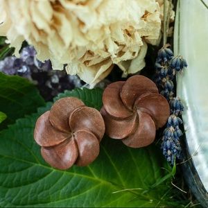 Wood Carved Flower Petal Plugs